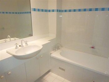 FATHOMS 19 - Schoolies Week Accommodation 5