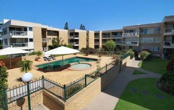 Headlands 24 - Schoolies Week Accommodation 0