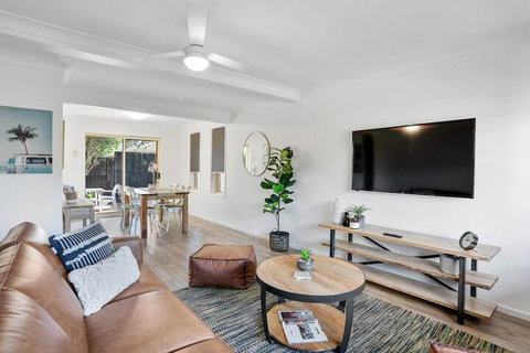 Lennox Belle - Schoolies Week Accommodation 3