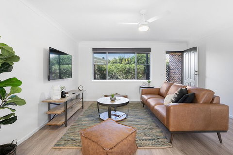 Lennox Belle - Schoolies Week Accommodation 1