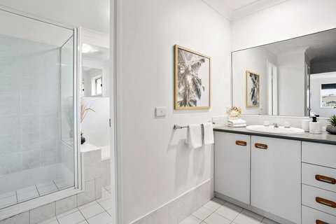 Lennox Belle - Schoolies Week Accommodation 4