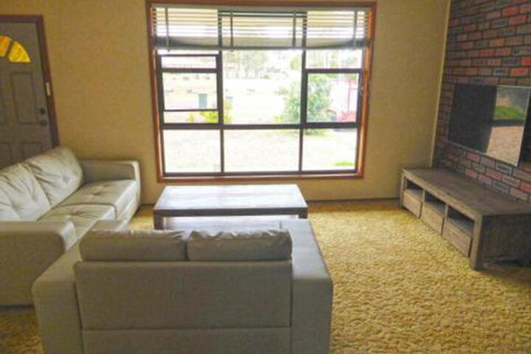 Kellys Getaway At Culburra Beach - Schoolies Week Accommodation 4