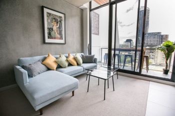 Spacious Apartment Close To Melbourne CBD - Schoolies Week Accommodation 0