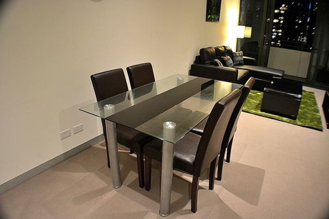 Royal Stays Apartments Southbank - Schoolies Week Accommodation 1