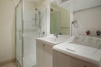 Lawlers 20 - Schoolies Week Accommodation 4