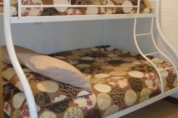 Lawlers 20 - Schoolies Week Accommodation 3