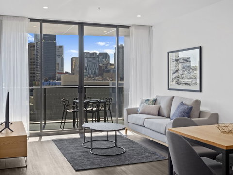 Lucid Living Brisbane - Schoolies Week Accommodation 3