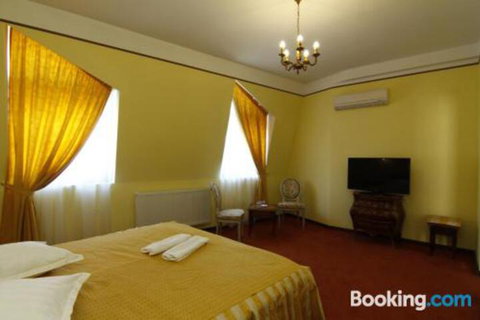 Mole Creek Lodge - Schoolies Week Accommodation 6