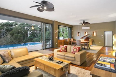 Lyndon Haven - Schoolies Week Accommodation 0