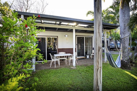 Bush Village Holiday Cabins - Schoolies Week Accommodation 2