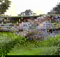 Bombina Cottages - Schoolies Week Accommodation