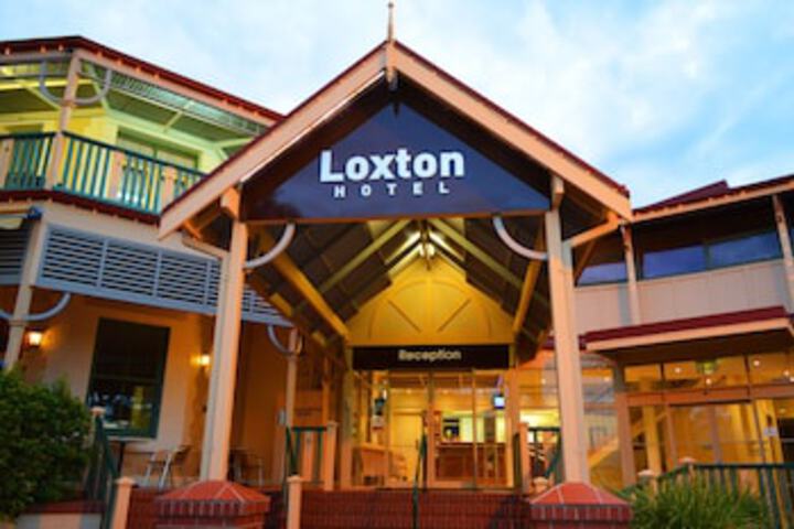  Schoolies Week Accommodation