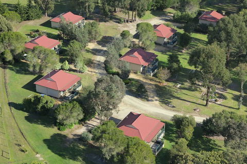 Lakes Entrance Country Cottages - Schoolies Week Accommodation 1