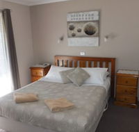 Lakes Entrance Country Cottages - Schoolies Week Accommodation