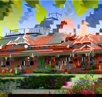 Ormiston House - Schoolies Week Accommodation