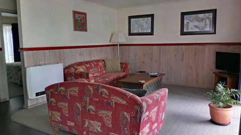 The Crays Accommodation - Schoolies Week Accommodation 4