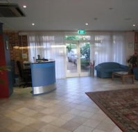 Lake Haven Motor Inn  Palms Restaurant - Schoolies Week Accommodation