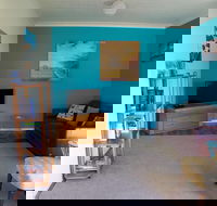 The Spotted Salmon Cottage - Schoolies Week Accommodation