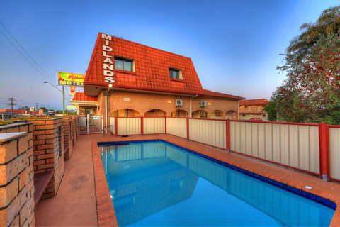Midlands Motel - Schoolies Week Accommodation 4
