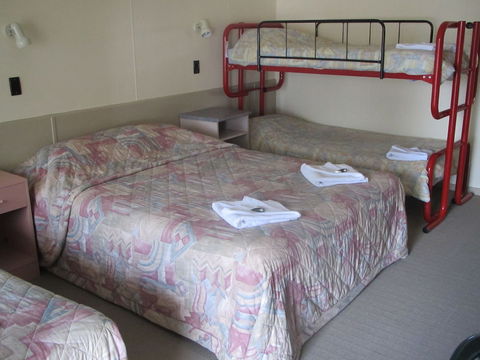 Woodmans Hill Motel - Schoolies Week Accommodation 2