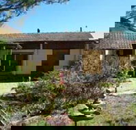 Eastern Reef Cottages - Schoolies Week Accommodation