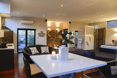 Kudos Villas And Retreats - Schoolies Week Accommodation 2