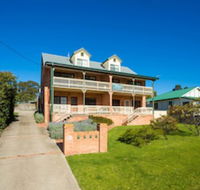 The Beach Retreat Eden - Schoolies Week Accommodation