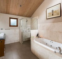 Aiyana Retreat - Schoolies Week Accommodation