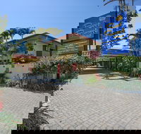Reef Resort Motel - Schoolies Week Accommodation