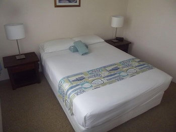 Pelican Shore Villas - Schoolies Week Accommodation 2