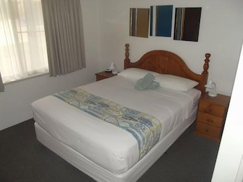 Pelican Shore Villas - Schoolies Week Accommodation 5