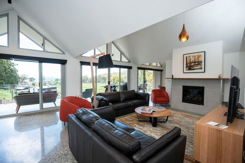 Adventure Bay Retreat - Schoolies Week Accommodation 6