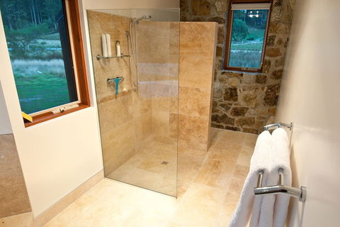 Adventure Bay Retreat - Schoolies Week Accommodation 5