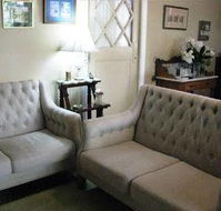 A Winter Rose Cottage B  B - Schoolies Week Accommodation