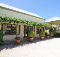 Daisy Cottage - Schoolies Week Accommodation