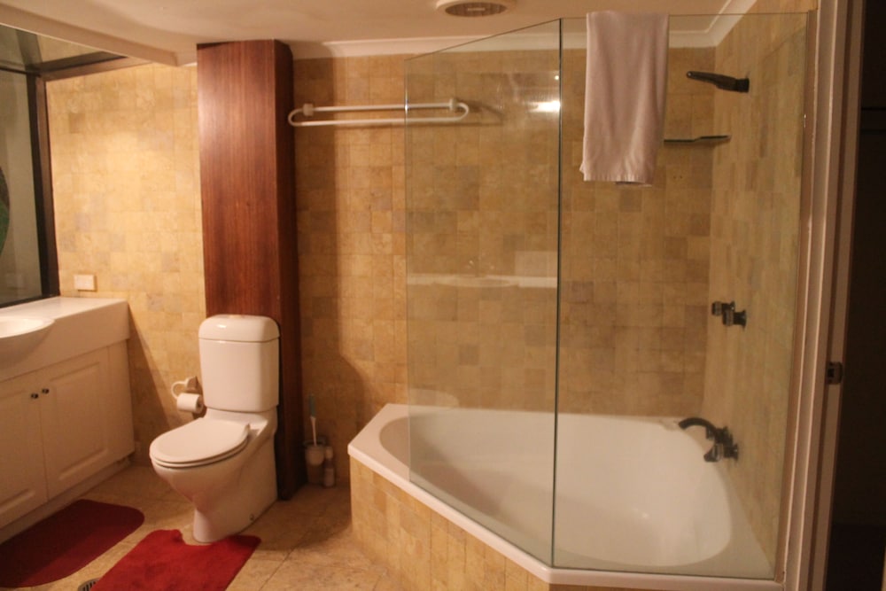 Schoolies Week Accommodation