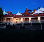 Laurelville - Schoolies Week Accommodation