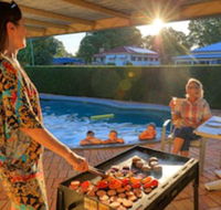 Binalong Motel - Schoolies Week Accommodation