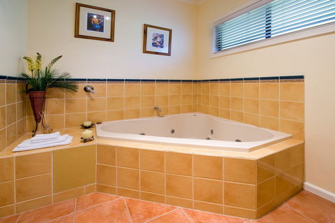 Apple Tree Cottage - Schoolies Week Accommodation 2