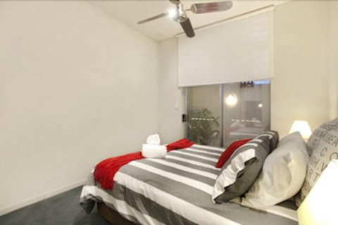 Lambert House - Schoolies Week Accommodation 1