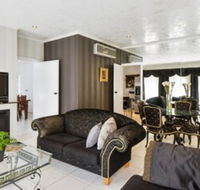 BOUTIQUE STAYS - Brighton Rose - Schoolies Week Accommodation