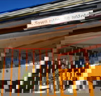 Town House Motor Inn - Schoolies Week Accommodation