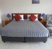 Airlie Court Units - Schoolies Week Accommodation