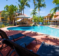 Beach Court - Schoolies Week Accommodation