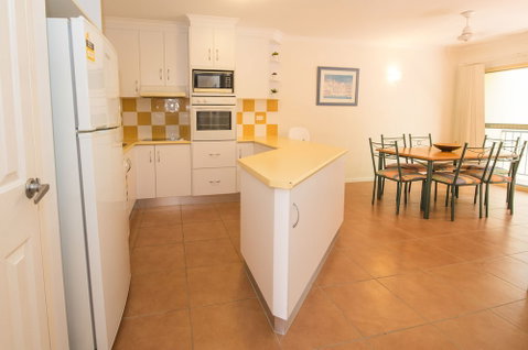Beach Court - Schoolies Week Accommodation 1