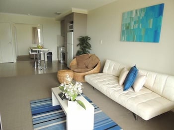Airlie Central Apartments - Schoolies Week Accommodation 2