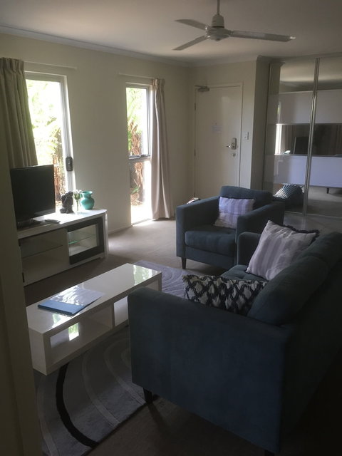 Airlie Central Apartments - Schoolies Week Accommodation 5