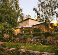 Holberry House - Schoolies Week Accommodation