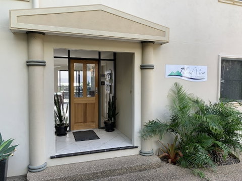 Island View Bed & Breakfast - Schoolies Week Accommodation 0