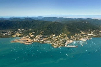 Coral Sea Vista Apartments - Schoolies Week Accommodation 3